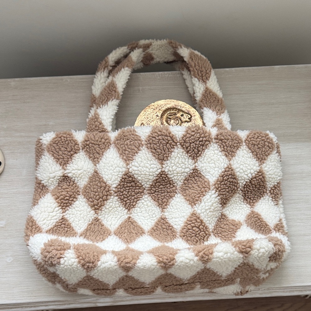 Sherpa Checkered Bag